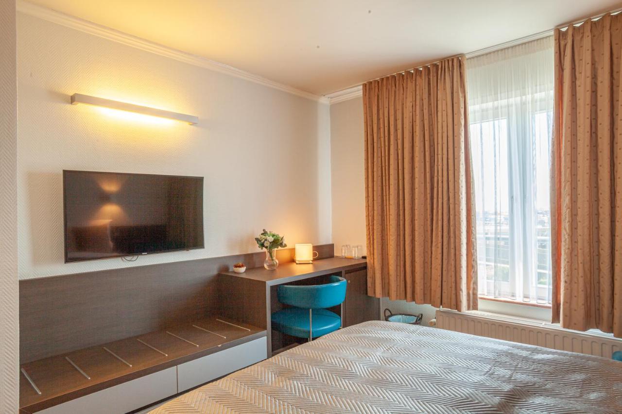 Hotel Monaco Zeebrugge Beach By Rikas Hotels ภายนอก รูปภาพ