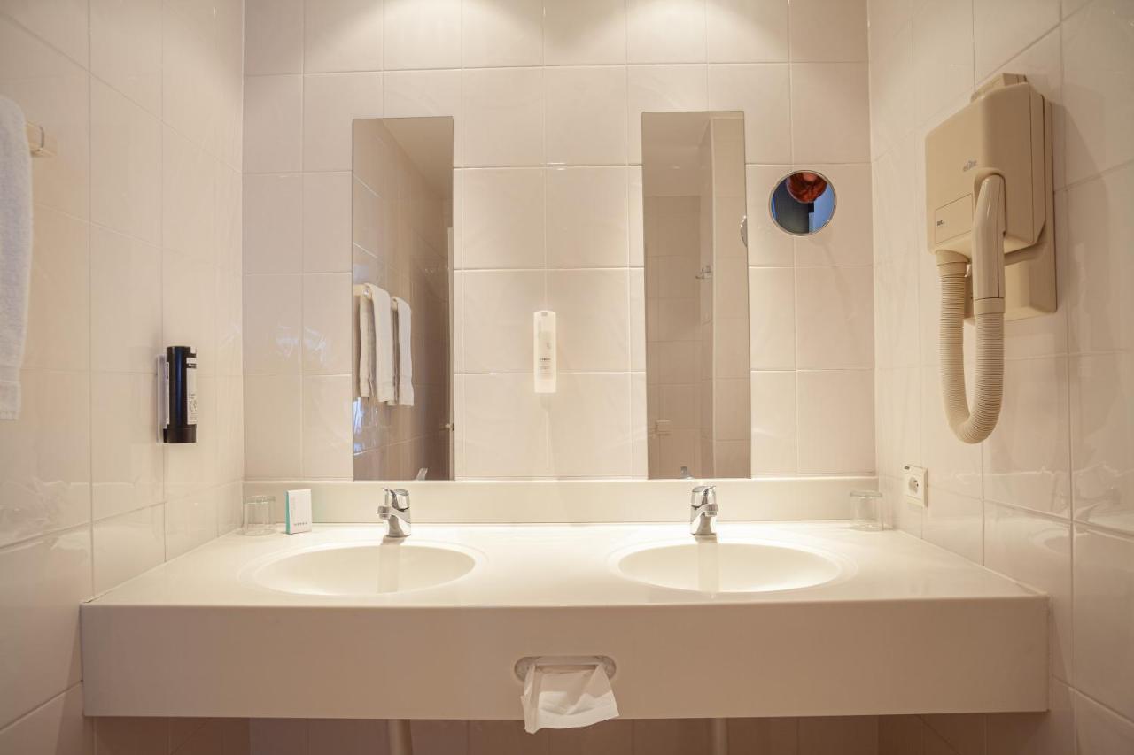 Hotel Monaco Zeebrugge Beach By Rikas Hotels ภายนอก รูปภาพ