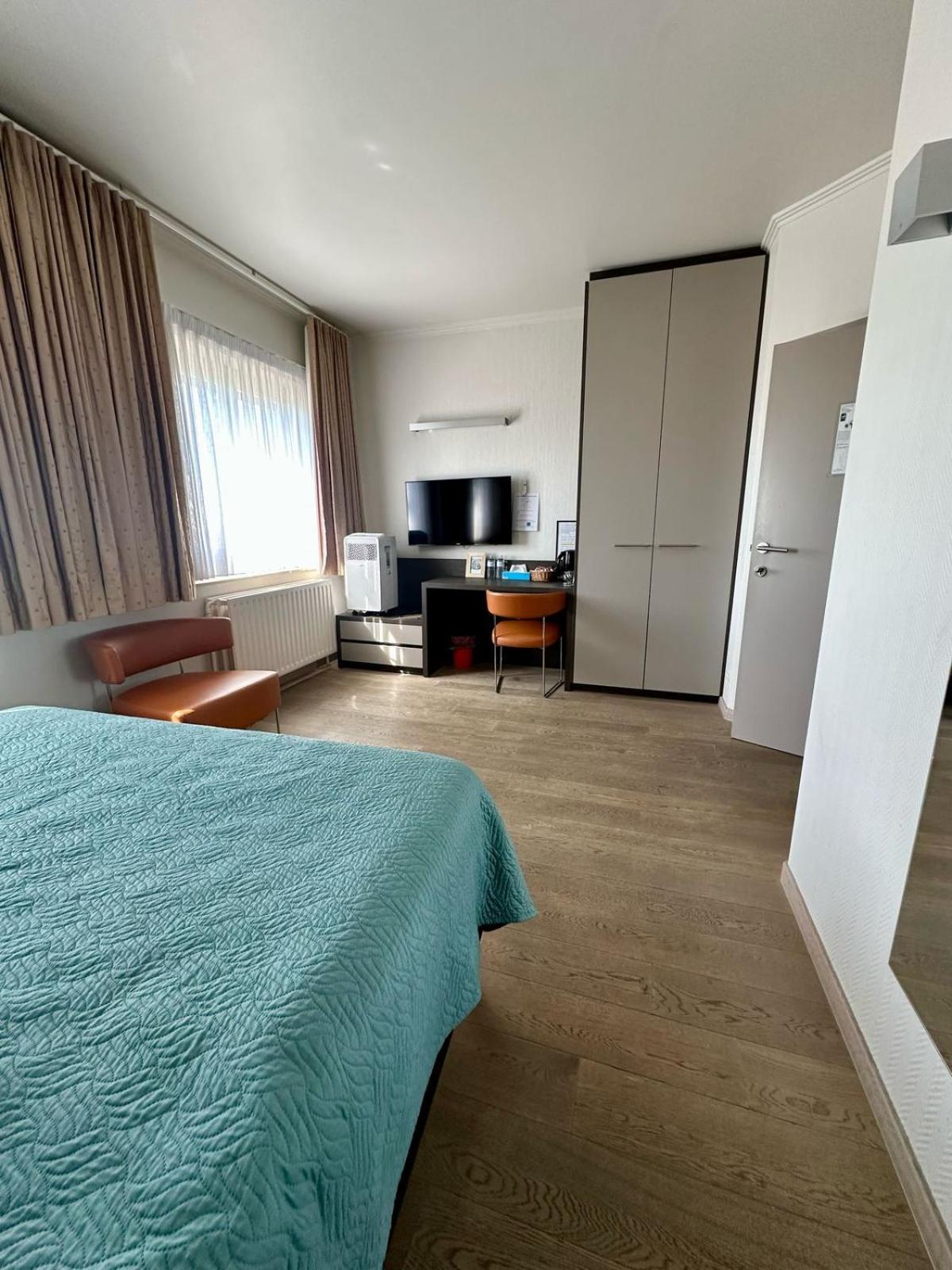 Hotel Monaco Zeebrugge Beach By Rikas Hotels ภายนอก รูปภาพ
