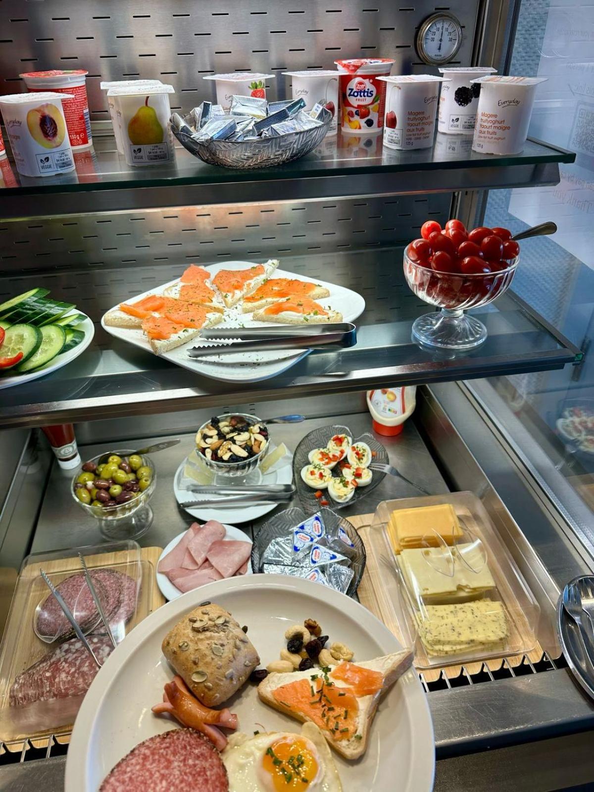 Hotel Monaco Zeebrugge Beach By Rikas Hotels ภายนอก รูปภาพ
