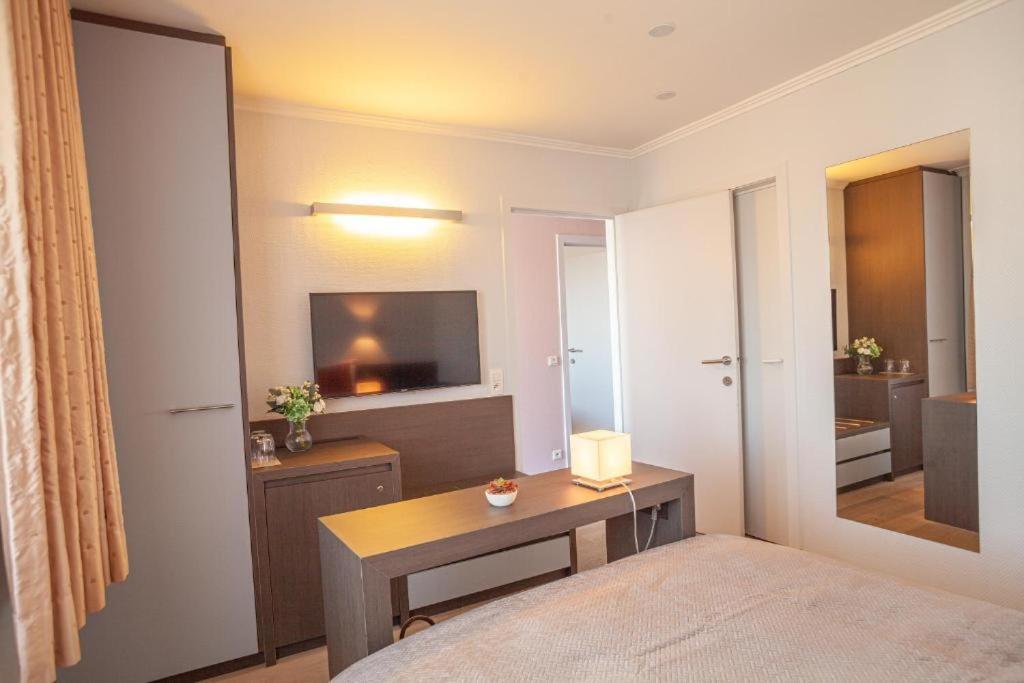 Hotel Monaco Zeebrugge Beach By Rikas Hotels ภายนอก รูปภาพ