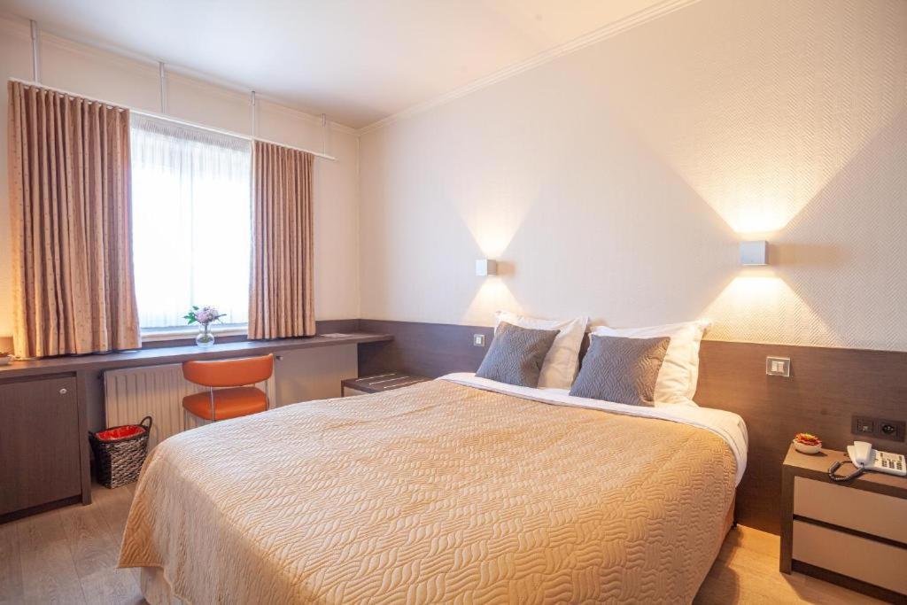 Hotel Monaco Zeebrugge Beach By Rikas Hotels ภายนอก รูปภาพ